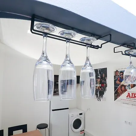 2-bed, 1,5-bath Old Town Flat With Sauna And Bar *