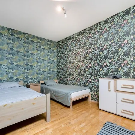 Lejlighed 2-bed, 1,5-bath Old Town Flat With Sauna And Bar