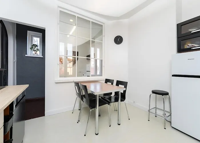 Daire 2-bed, 1,5-bath Old Town Flat With Sauna And Bar *