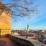 2-bed, 1,5-bath Old Town Flat With Sauna And Bar Appartement