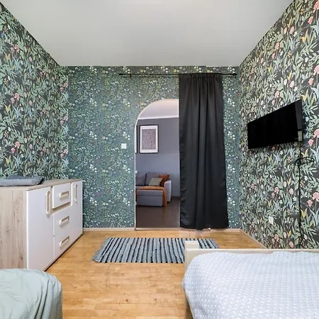 Apartman 2-bed, 1,5-bath Old Town Flat With Sauna And Bar *